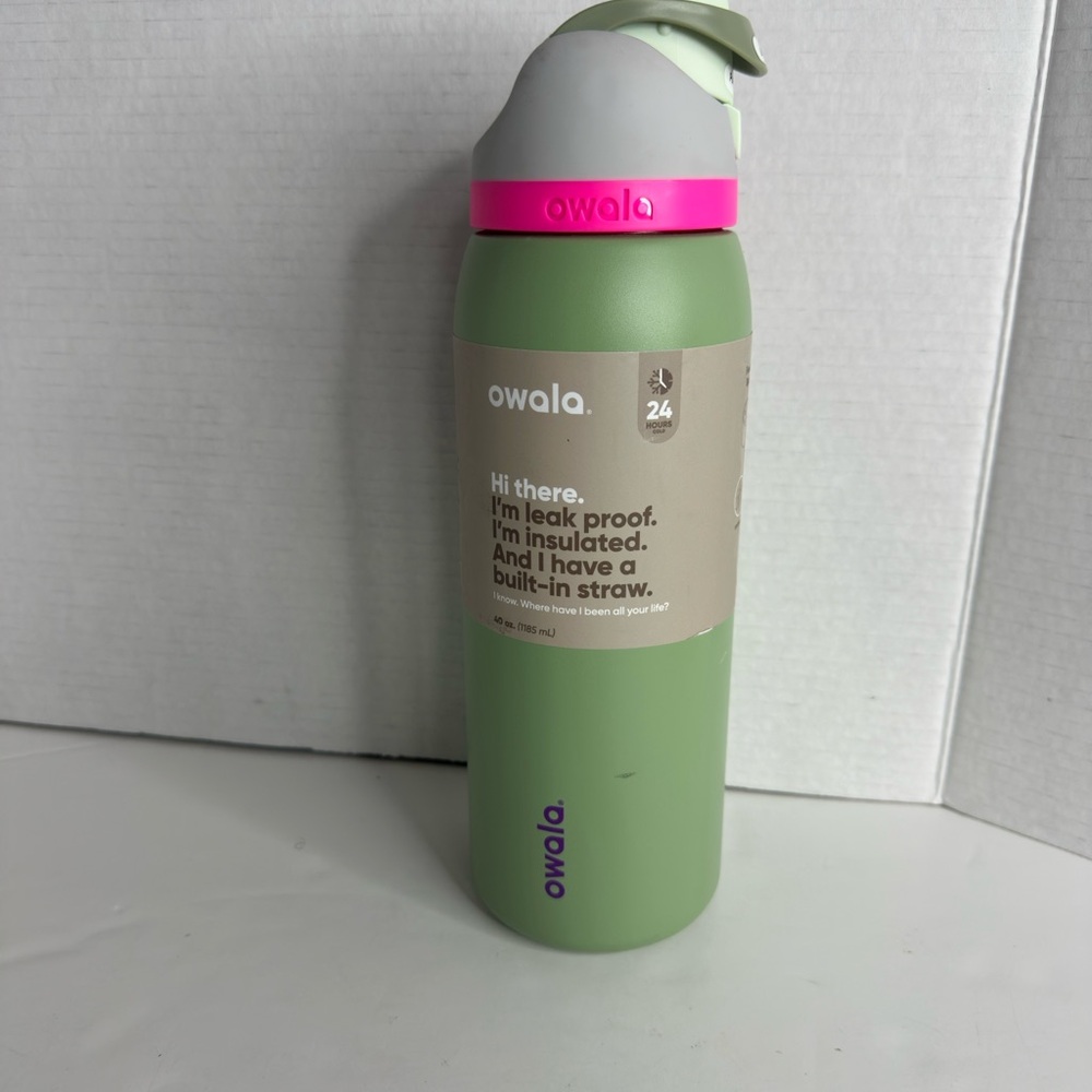Owala FreeSip insulated Stainless Steel 40oz water bottle in Neo Sage/pink - Picture 5 of 11